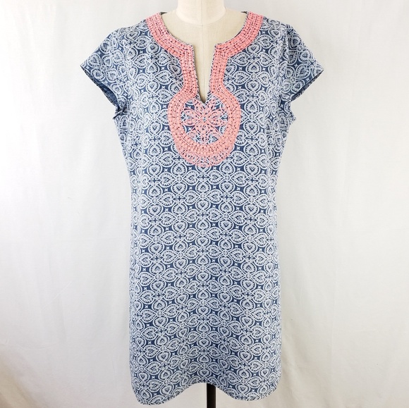 Vineyard Vines Dresses & Skirts - Vineyard Vines Chambray Embroidered Shift Dress
